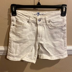 💗Never Worn White Jean Shorts💗